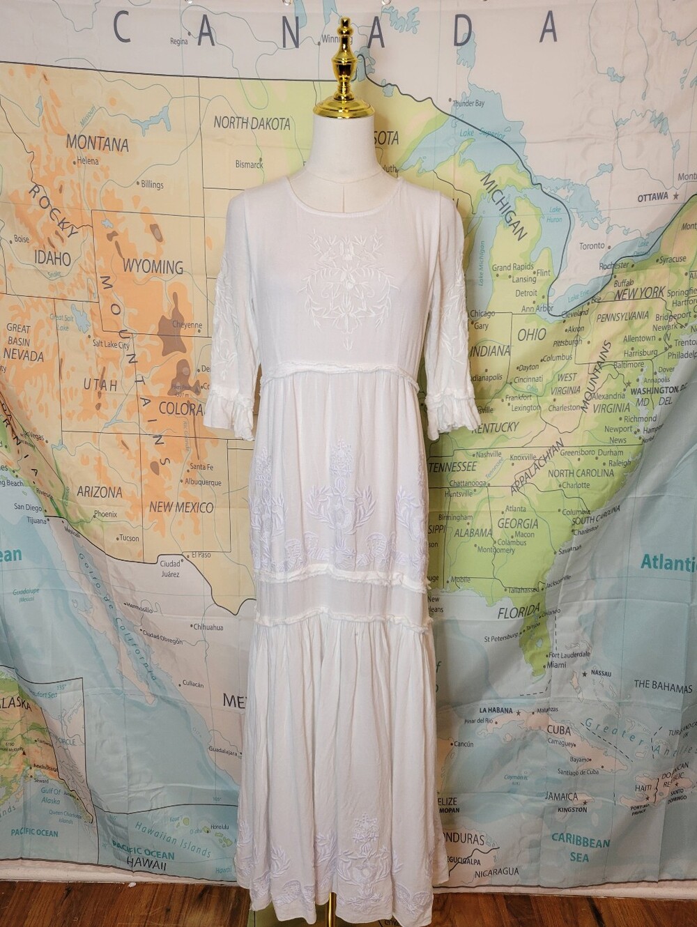 Mo Huan Yi Chu ❤️Bohemian White Embroidered Maxi Dress
